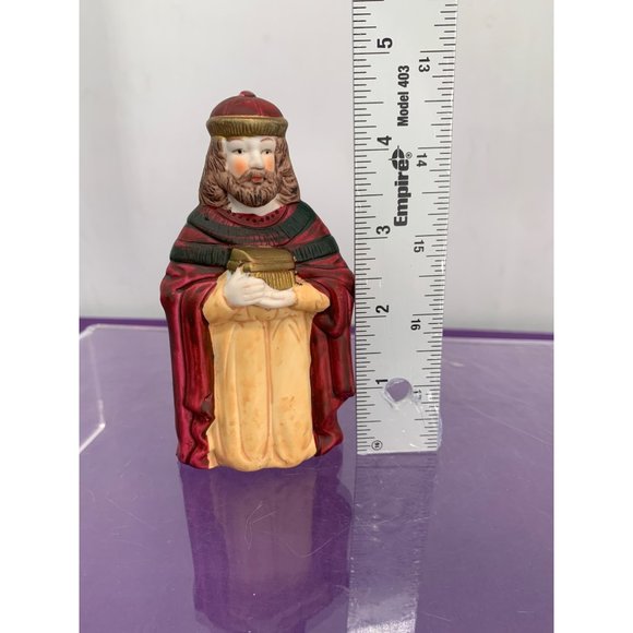 Nativity Manager Replacement Piece Wiseman Kneeling wiseman 5 Inch Maroon Robe a - Picture 2 of 12